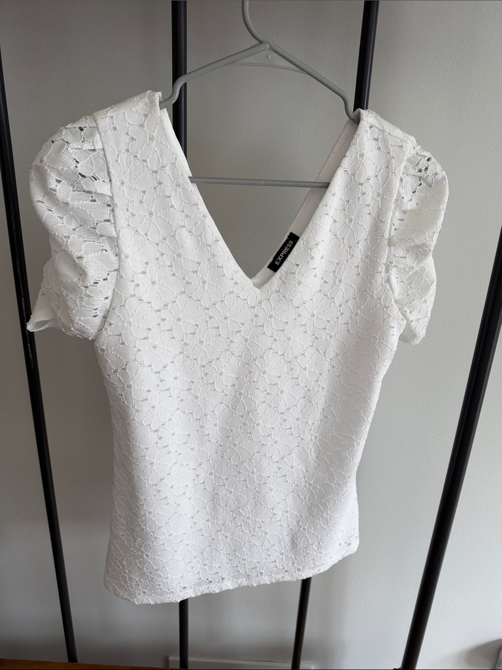 Express White Lace V-Neck Puff-Sleeve Blouse